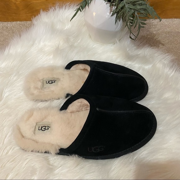 UGG: Men's Suede Wool Scuff Slipper Indoor Black Cream Slip Slide On Slippers 8 - Picture 3 of 8